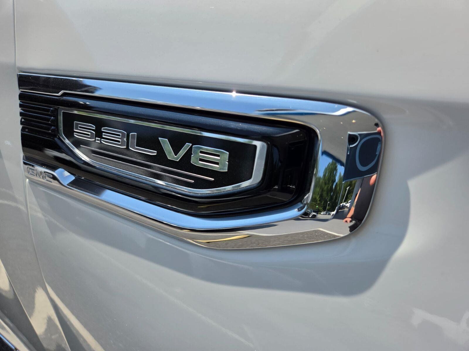 Used 2025 GMC Sierra 1500 SLT AWD/4WD image 5
