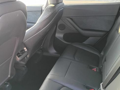 Used 2023 Tesla Model Y Long Range AWD/4WD image 19