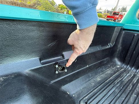 Used 1996 Ford F250 XL image 8