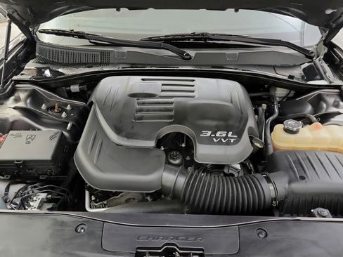 Used 2015 Dodge Charger SE RWD image 36