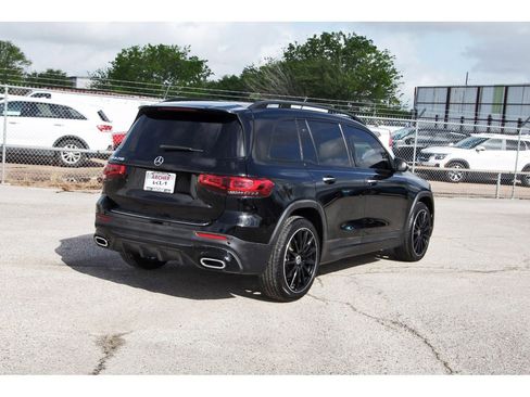 Used 2023 Mercedes-Benz GLB 250 image 6