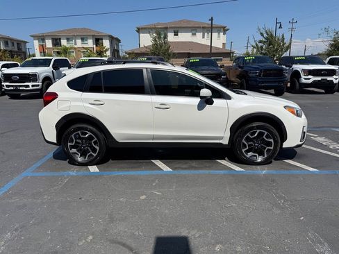 Used 2017 Subaru Crosstrek 2.0i Premium AWD/4WD image 4