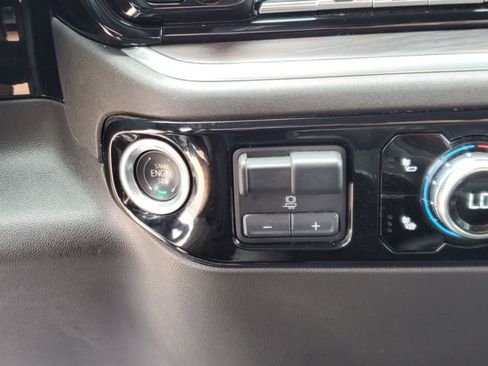 Used 2025 GMC Sierra 1500 SLT AWD/4WD image 27