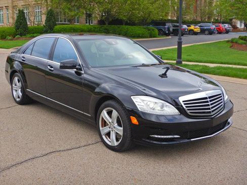 Used 2011 Mercedes-Benz S 550 4MATIC image 3