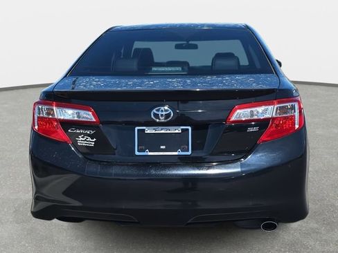 Used 2014 Toyota Camry SE image 6