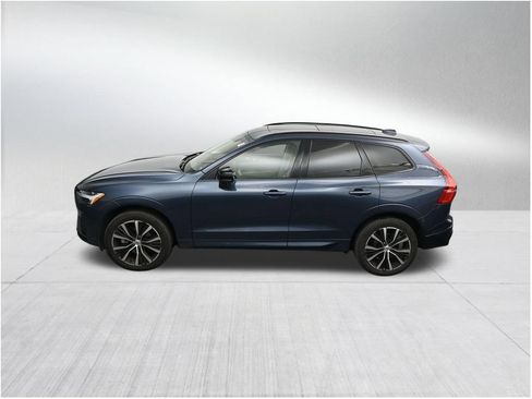 Used 2024 Volvo XC60 B5 Plus AWD/4WD image 15