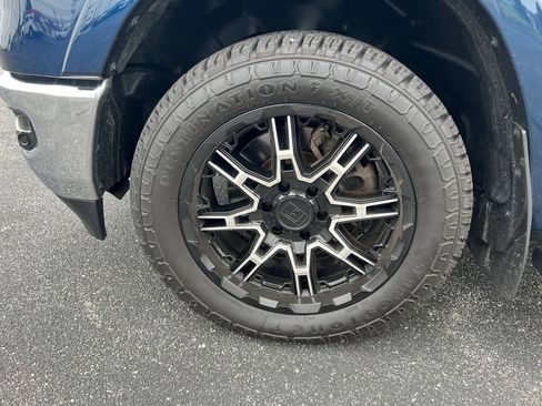 Used 2019 RAM 1500 Laramie AWD/4WD image 39