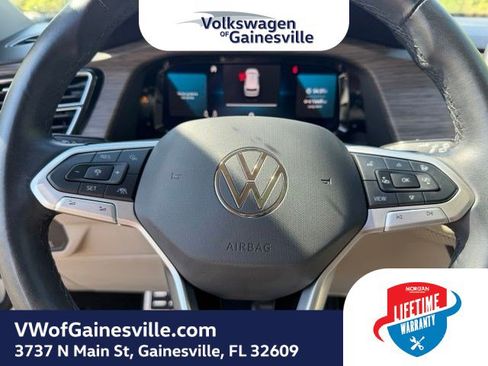 Certified 2024 Volkswagen Atlas SEL Premium R-Line AWD/4WD image 22