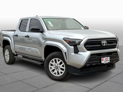 Used 2024 Toyota Tacoma SR image 2