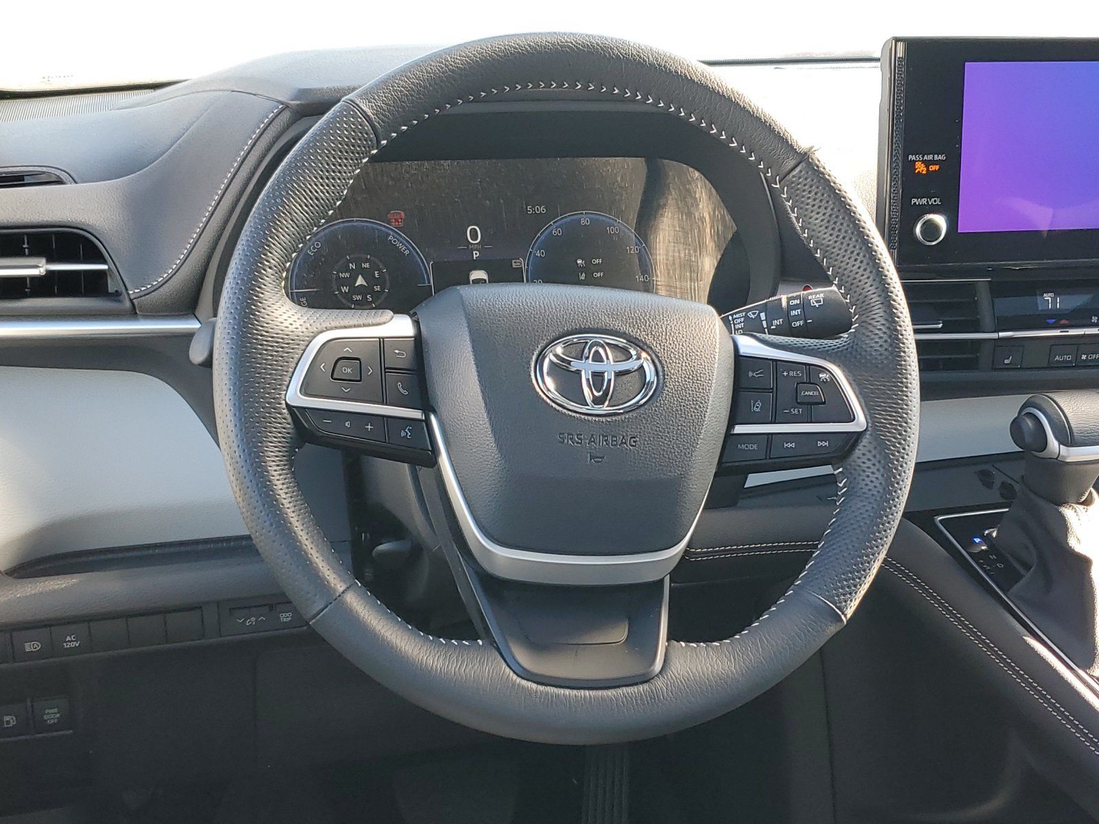 Certified 2025 Toyota Sienna XSE w/ XSE Plus Package AWD/4WD image 12