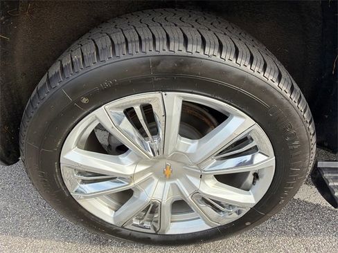 Used 2021 Chevrolet Tahoe High Country w/ Premium Package image 17