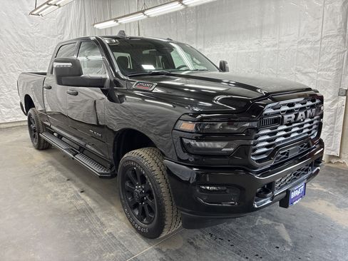 Used 2025 RAM 2500 Big Horn AWD/4WD image 4