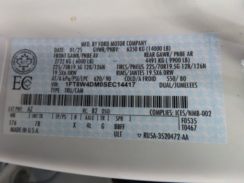 Used 2025 Ford F450 Platinum w/ FX4 Off-Road Package image 61