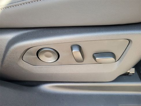 Used 2024 GMC Hummer EV 3X image 17