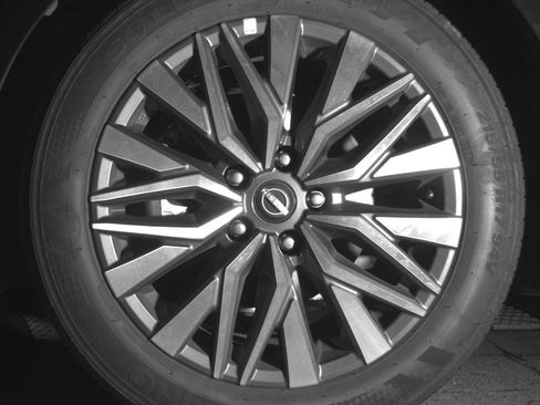 Used 2025 Nissan Altima 2.5 SV image 12