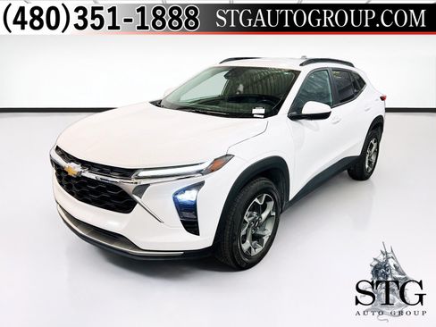 Used 2024 Chevrolet Trax LT w/ Driver Confidence Package FWD image 1