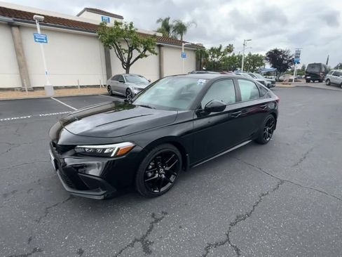 Used 2023 Honda Civic Sport image 4