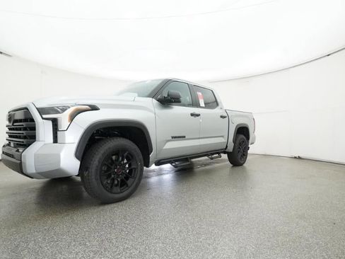 New 2026 Toyota Tundra SR5 AWD/4WD image 17