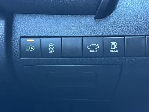 Used 2024 Toyota Camry SE image 28