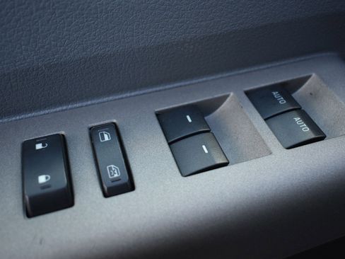 Used 2013 Ford F250 XLT w/ XLT Premium Pkg image 16