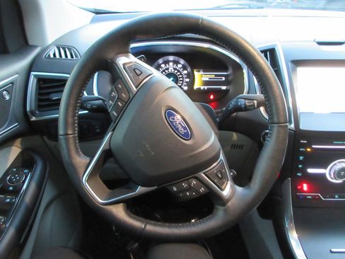 Used 2019 Ford Edge Titanium w/ Cold Weather Package image 36