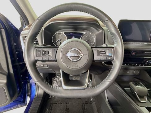 Used 2023 Nissan Rogue SL image 11