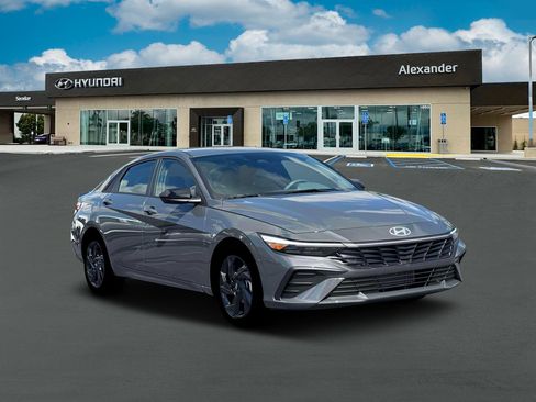 New 2026 Hyundai Elantra Sport FWD image 11