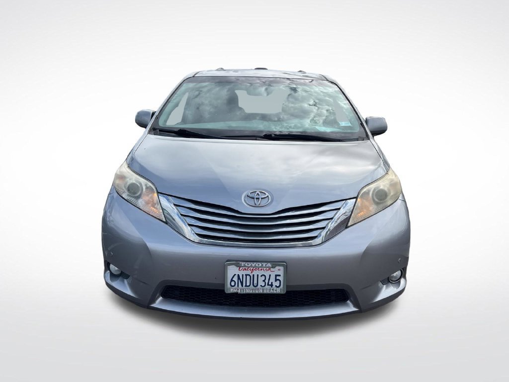 Used 2011 Toyota Sienna Limited w/ Premium Pkg FWD image 8