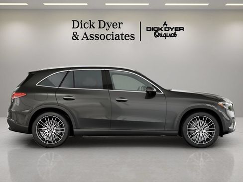 Used 2026 Mercedes-Benz GLC 300 image 5