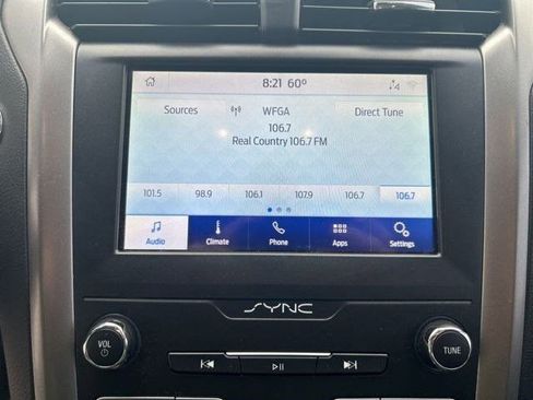 Used 2020 Ford Fusion SE FWD image 21