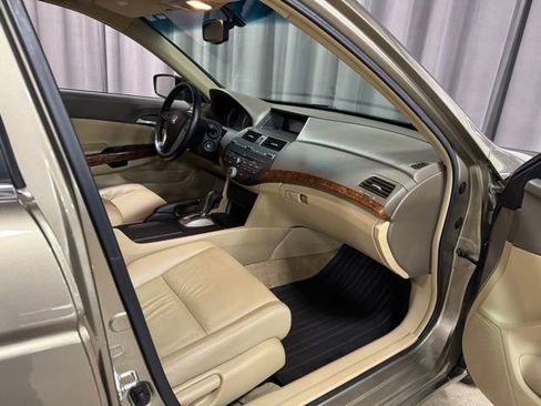 Used 2009 Honda Accord EX-L image 8