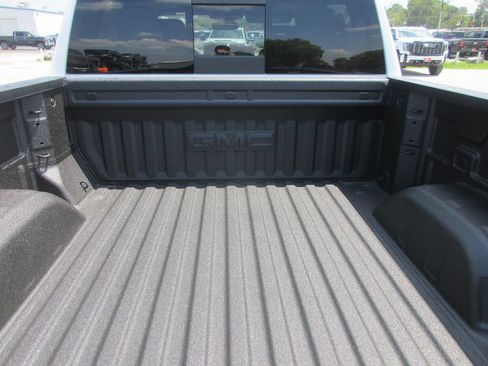 New 2026 GMC Sierra 1500 SLT w/ SLT Premium Plus Package AWD/4WD image 6