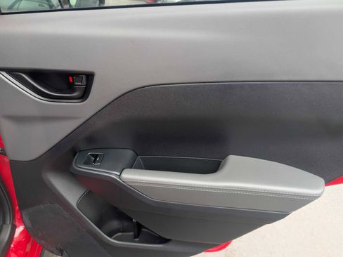 Certified 2025 Subaru Crosstrek 2.0i Premium image 27