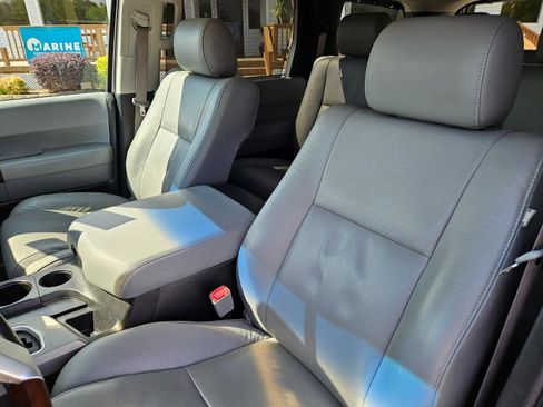 Used 2017 Toyota Sequoia Platinum RWD image 13