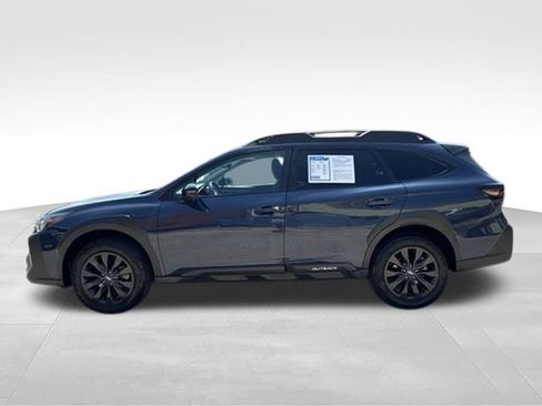 Used 2025 Subaru Outback Onyx Edition AWD/4WD image 4