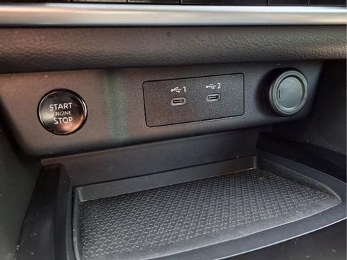 Used 2025 Nissan Rogue SV FWD image 24