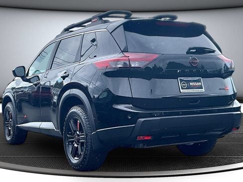 Used 2025 Nissan Rogue SV AWD/4WD image 4