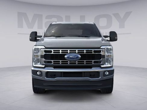 New 2026 Ford F250 XLT w/ FX4 Off-Road Package AWD/4WD image 3