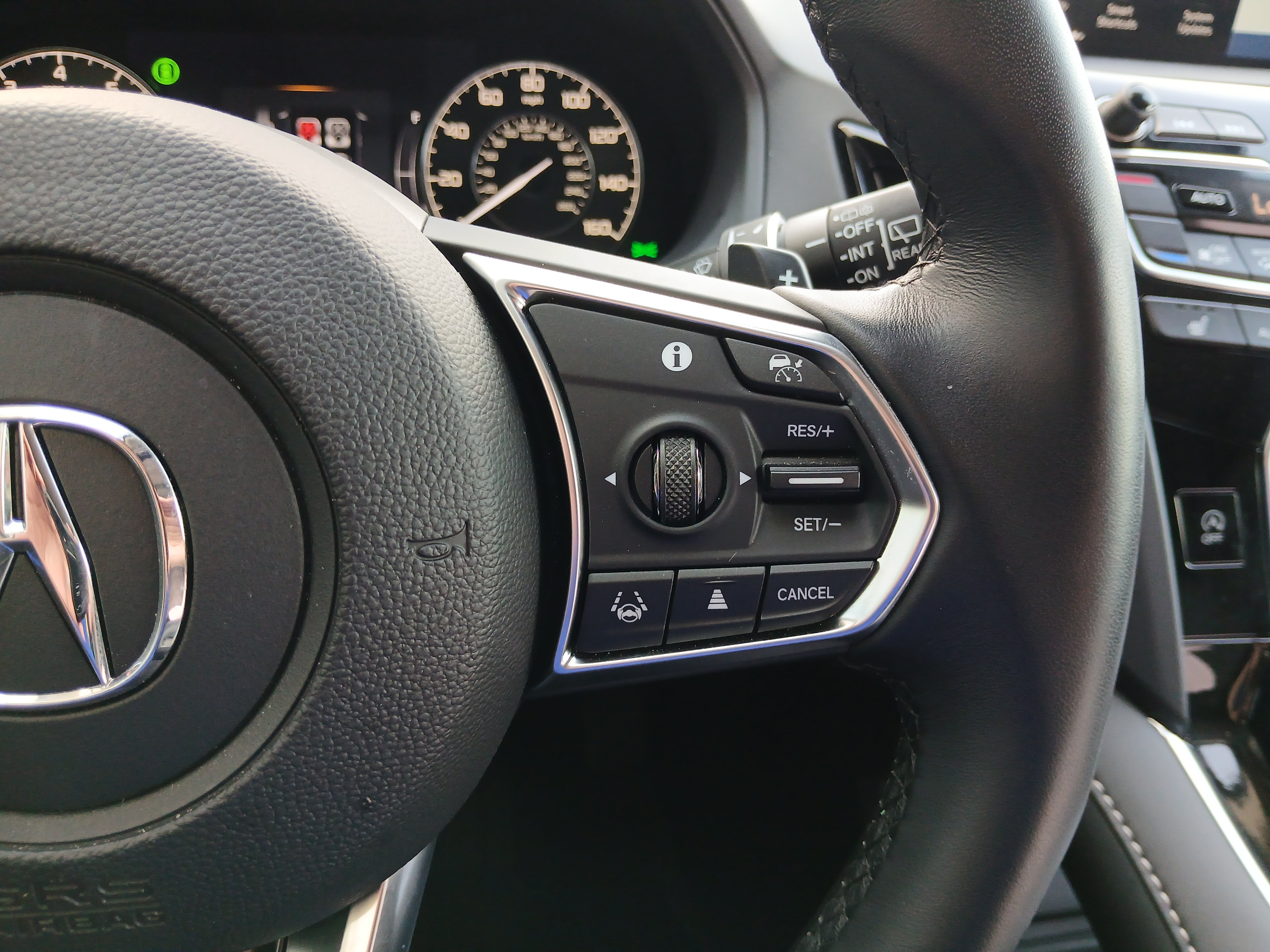 Used 2024 Acura RDX w/ Technology Package AWD/4WD image 12