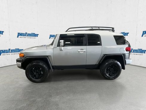 Used 2010 Toyota FJ Cruiser 4WD image 6