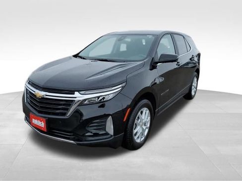 Used 2024 Chevrolet Equinox LT image 3