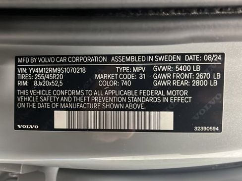 Used 2025 Volvo XC60 B5 Ultra w/ Protection Package Premier AWD/4WD image 28
