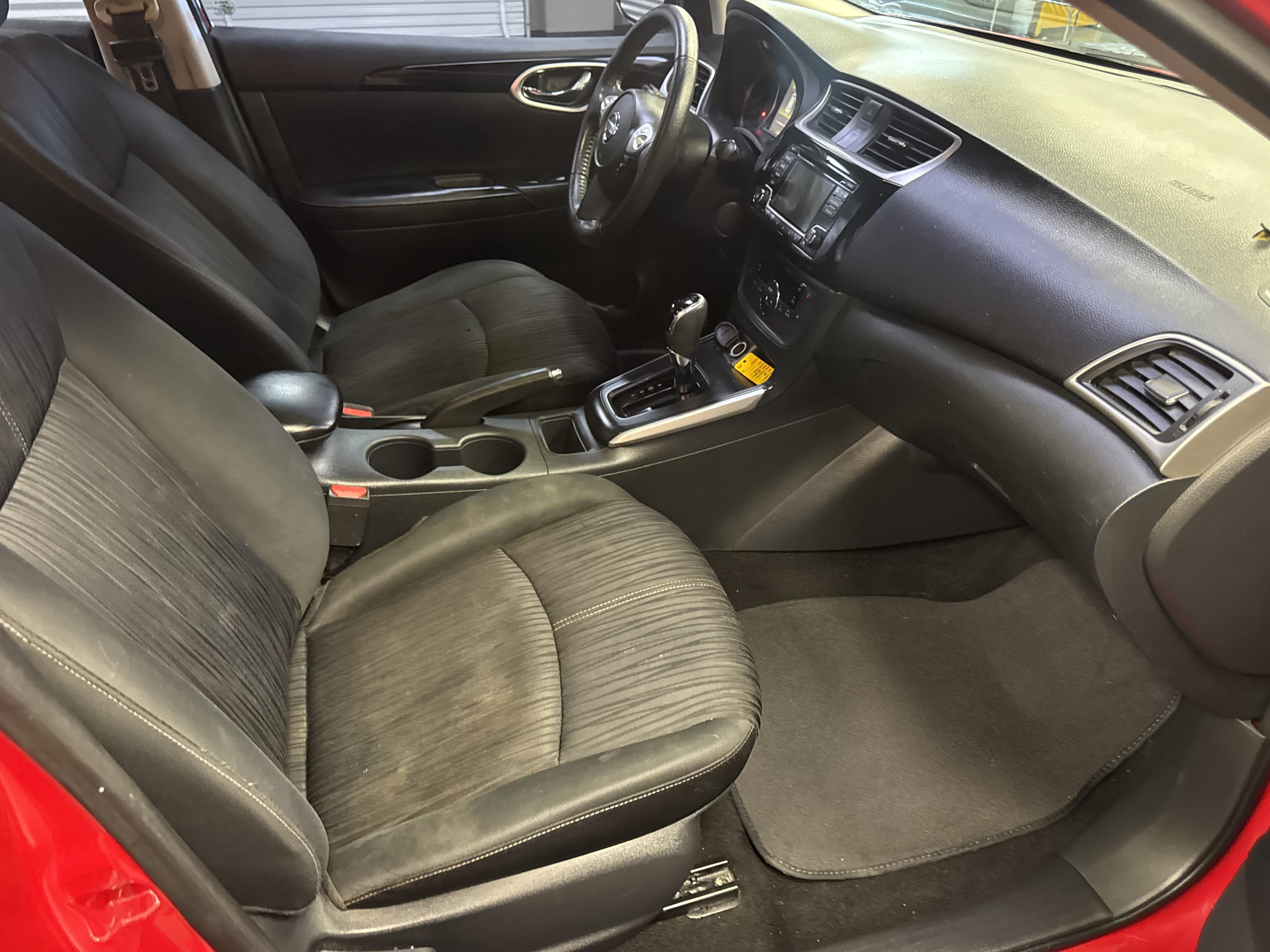 Used 2018 Nissan Sentra SV FWD image 12