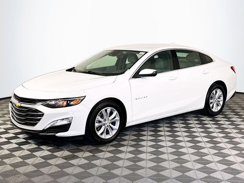 Used 2021 Chevrolet Malibu LT image 4