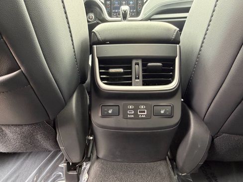 Used 2024 Subaru Outback Limited AWD/4WD image 9