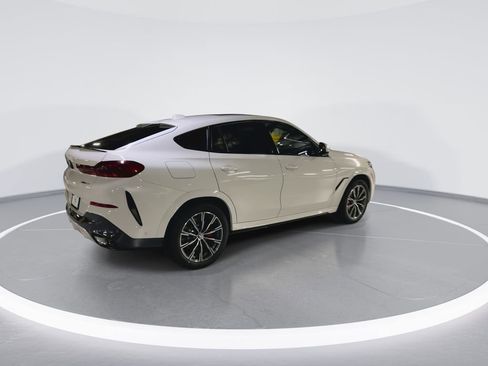 New 2026 BMW X6 xDrive40i w/ Climate Comfort Package image 8