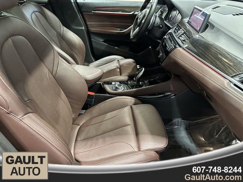 Used 2022 BMW X1 xDrive28i w/ M Sport Package image 18