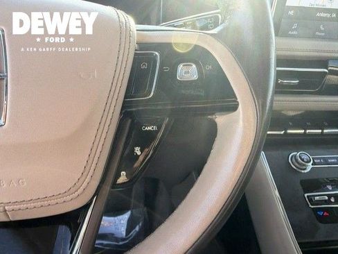 Used 2021 Lincoln Aviator Reserve w/ Equipment Group 201A AWD/4WD image 17
