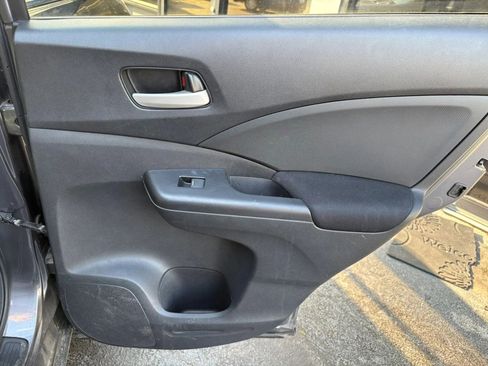 Used 2016 Honda CR-V SE image 17