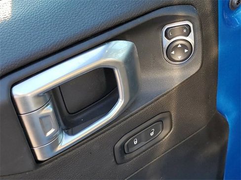 Used 2023 Jeep Wrangler Unlimited Sahara w/ Dual Top Group image 28